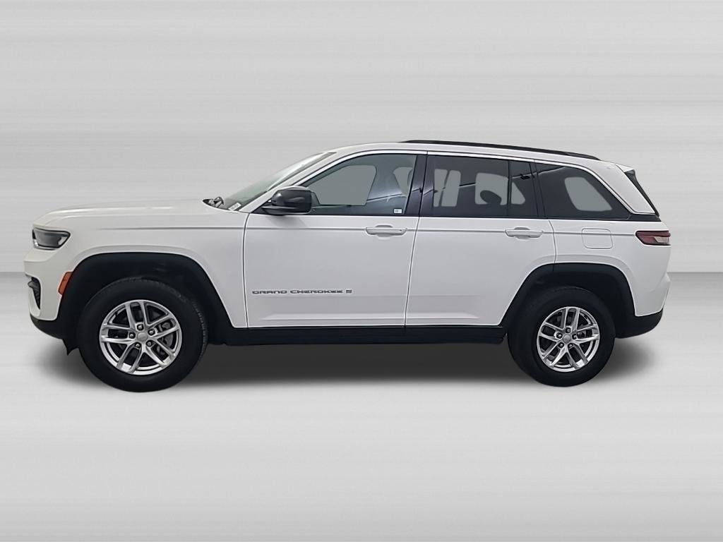 Used 2025 Jeep Grand Cherokee Laredo X w/ Luxury Tech Group I AWD/4WD image 10