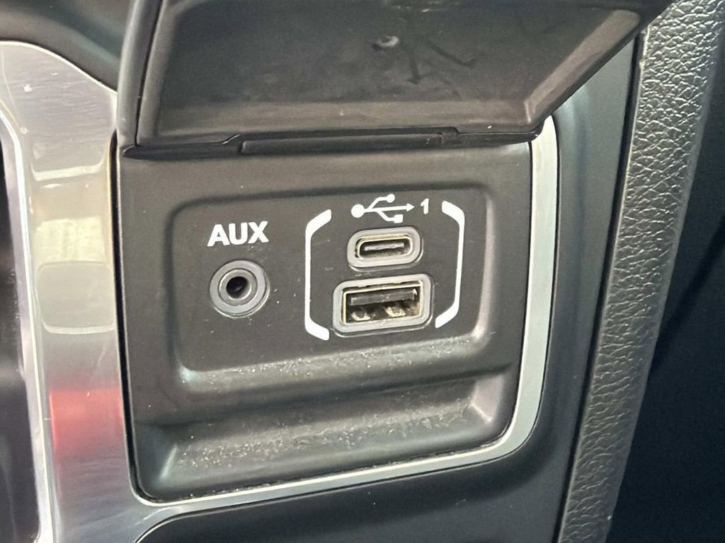 Used 2021 Jeep Wrangler Sport S image 26