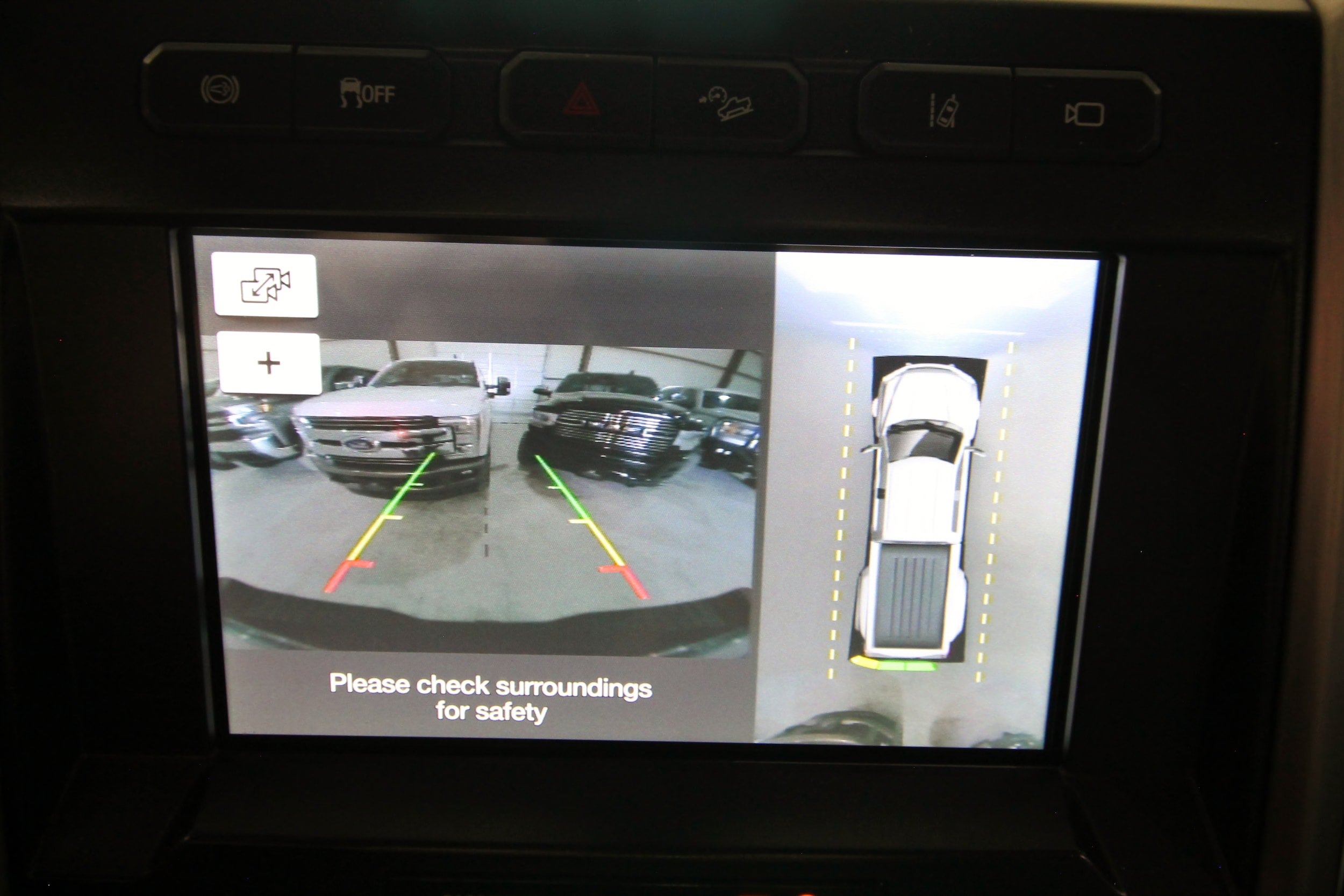 Used 2019 Ford F350 Platinum w/ Platinum Ultimate Package AWD/4WD image 35