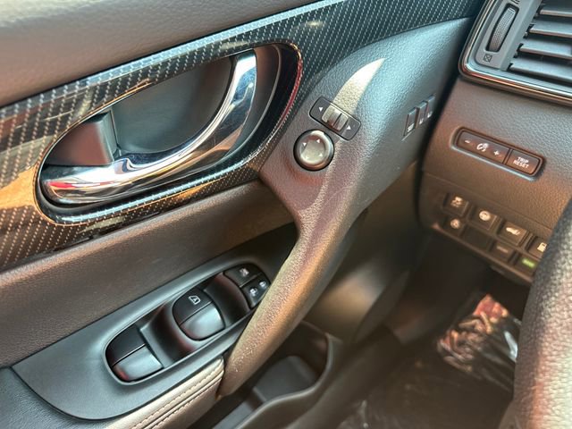 Used 2019 Nissan Rogue SL w/ Premium Package FWD image 19