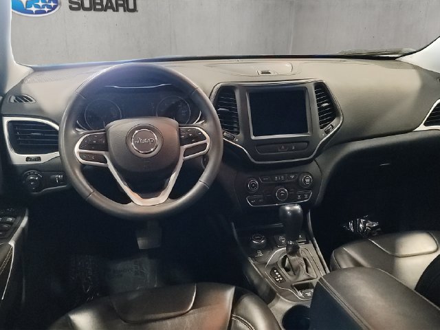 Used 2022 Jeep Cherokee Latitude w/ Sun & Sound Group AWD/4WD image 2
