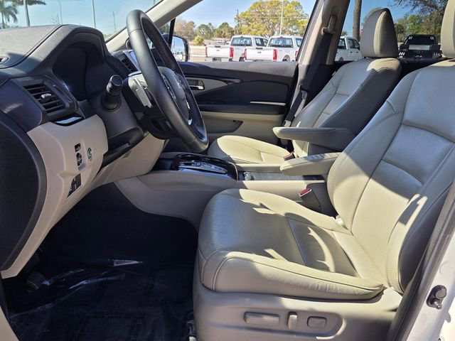 Used 2017 Honda Pilot Elite image 11