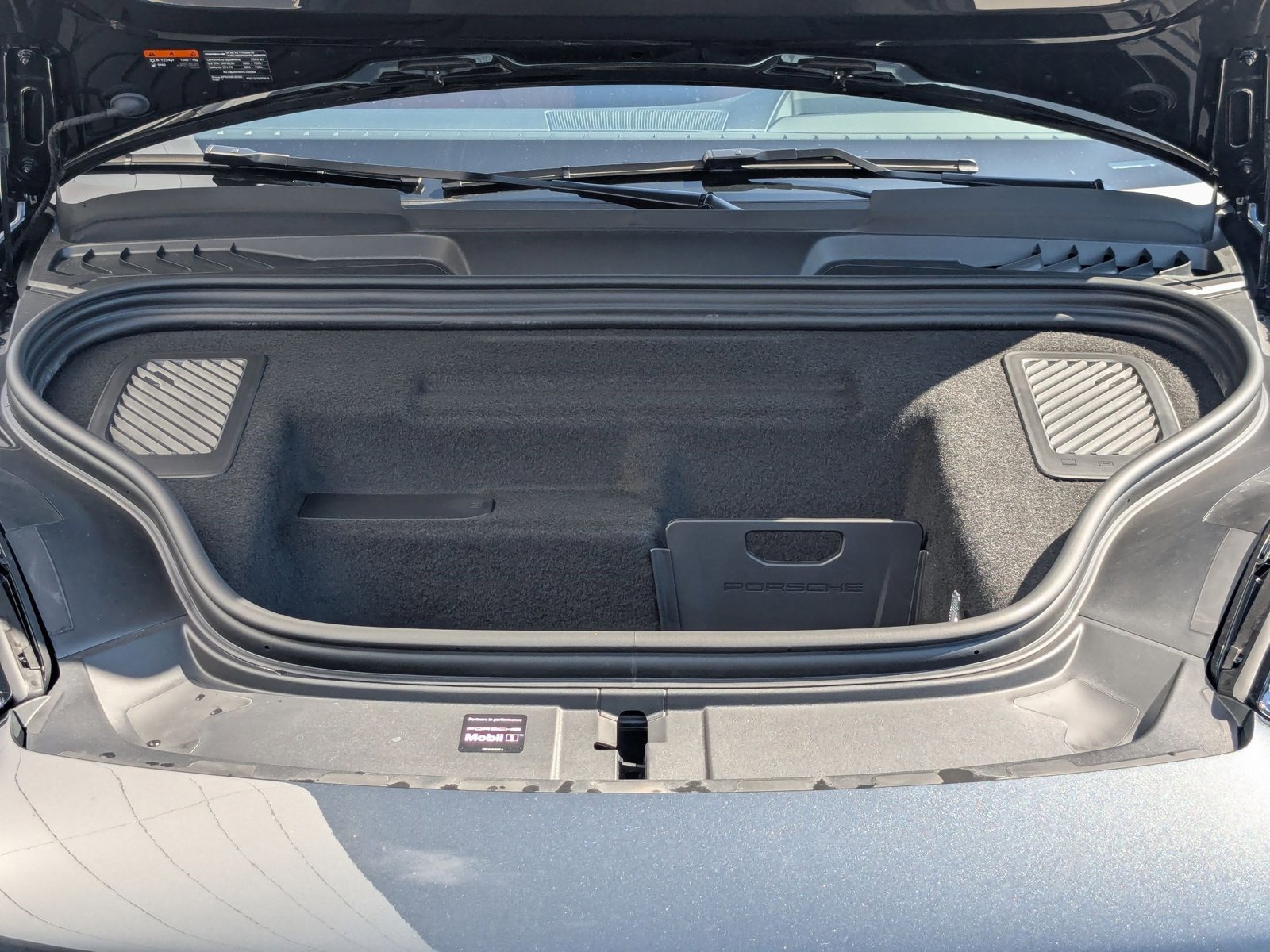 New 2025 Porsche Macan Electric image 22