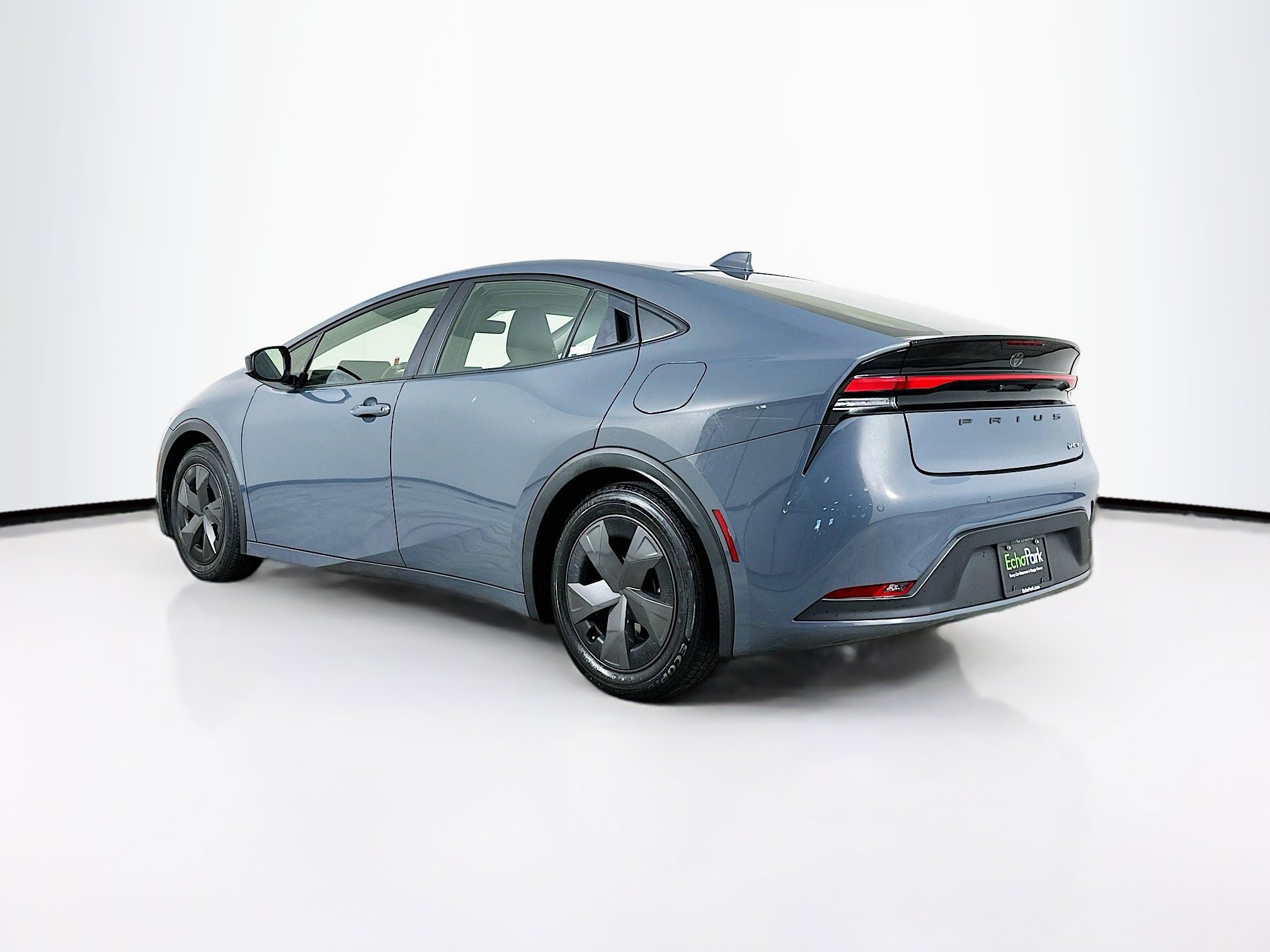 Used 2024 Toyota Prius LE image 5