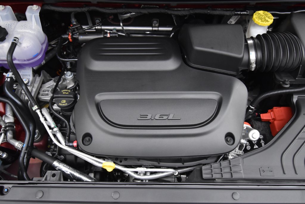 New 2027 Chrysler Pacifica LX FWD image 10