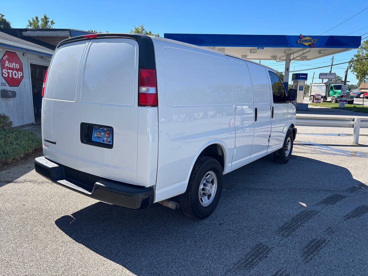 Used 2019 Chevrolet Express 2500 w/ Driver Convenience Package RWD image 3