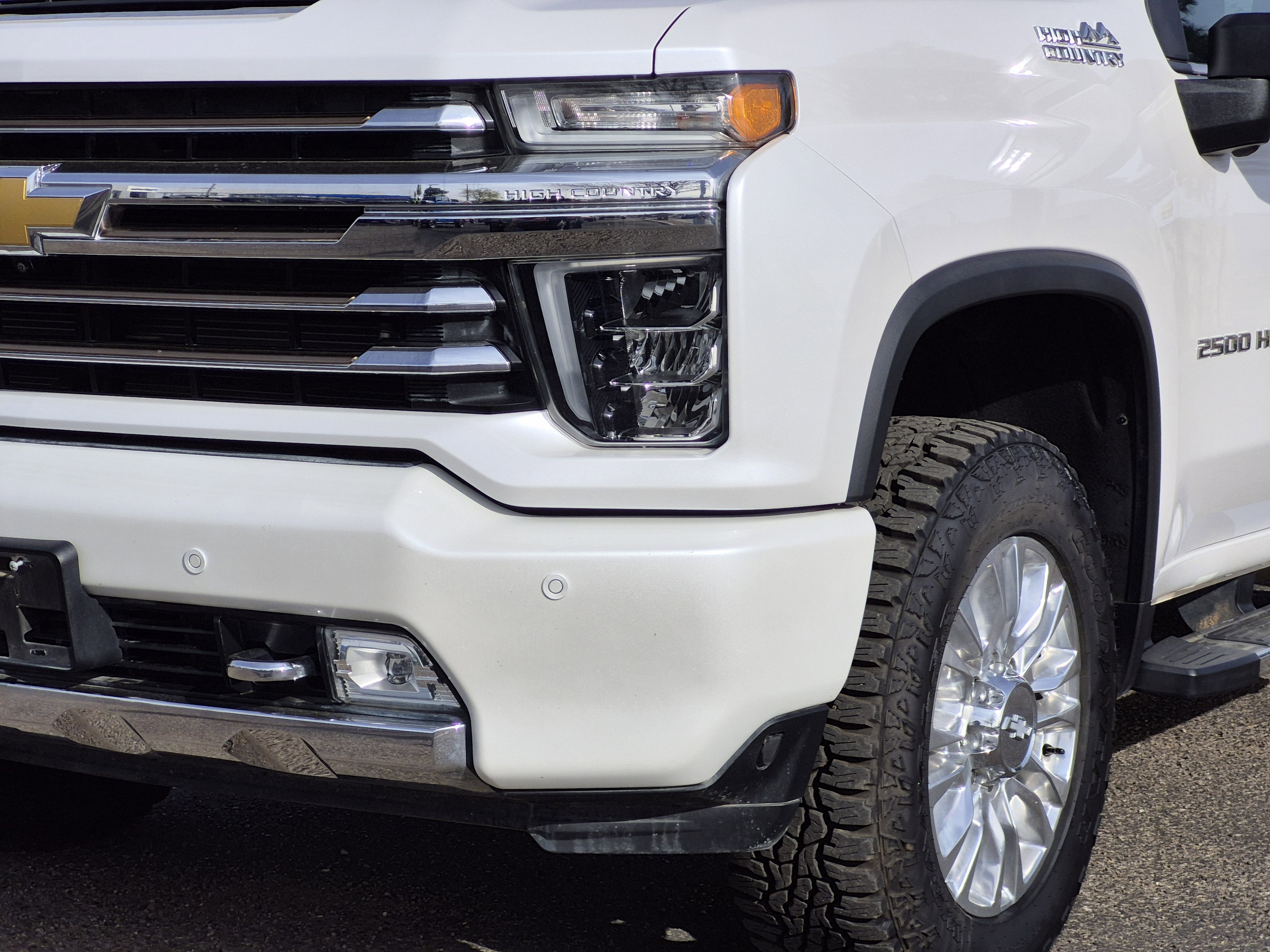 Used 2020 Chevrolet Silverado 2500 High Country w/ Technology Package image 9