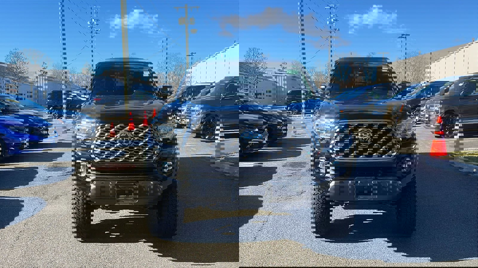 Used 2023 Toyota Tacoma TRD Off-Road image 2