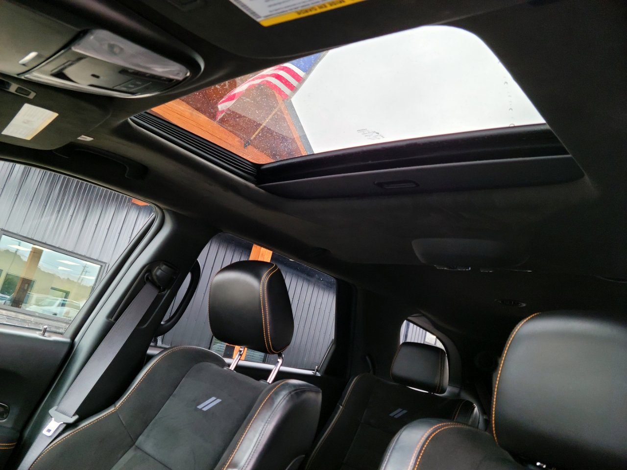 Used 2022 Dodge Durango R/T w/ Hemi Orange Plus Package image 17