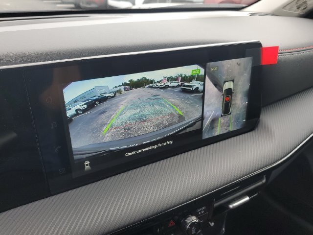 New 2027 Nissan Kicks SR w/ SR Premium Package FWD image 13