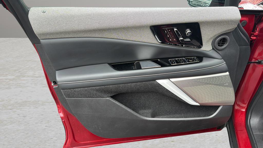 Certified 2025 Cadillac Optiq Sport 2 image 16