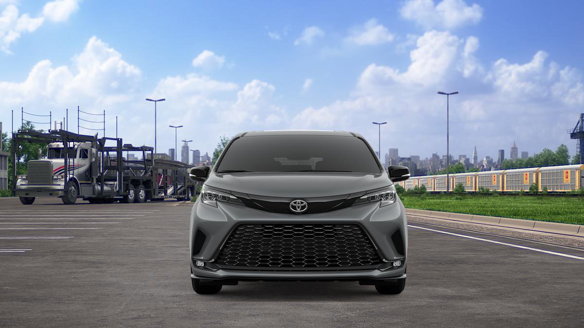 New 2026 Toyota Sienna XSE image 17