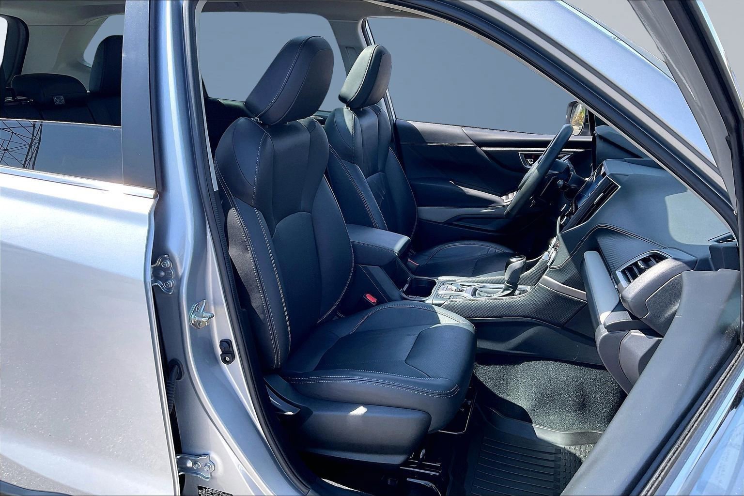 Used 2023 Subaru Forester Limited AWD/4WD image 7