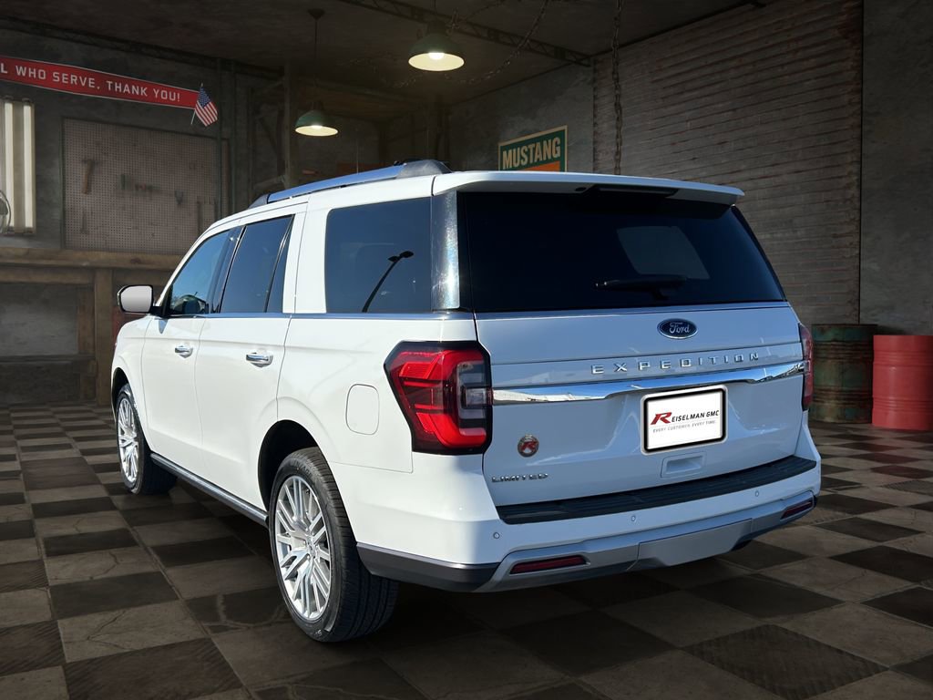 Used 2024 Ford Expedition Limited image 5