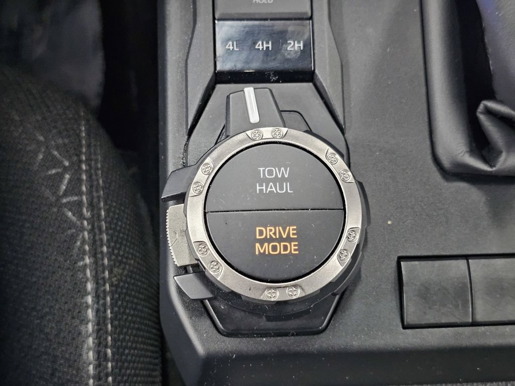 Used 2025 Toyota 4Runner SR5 AWD/4WD image 20