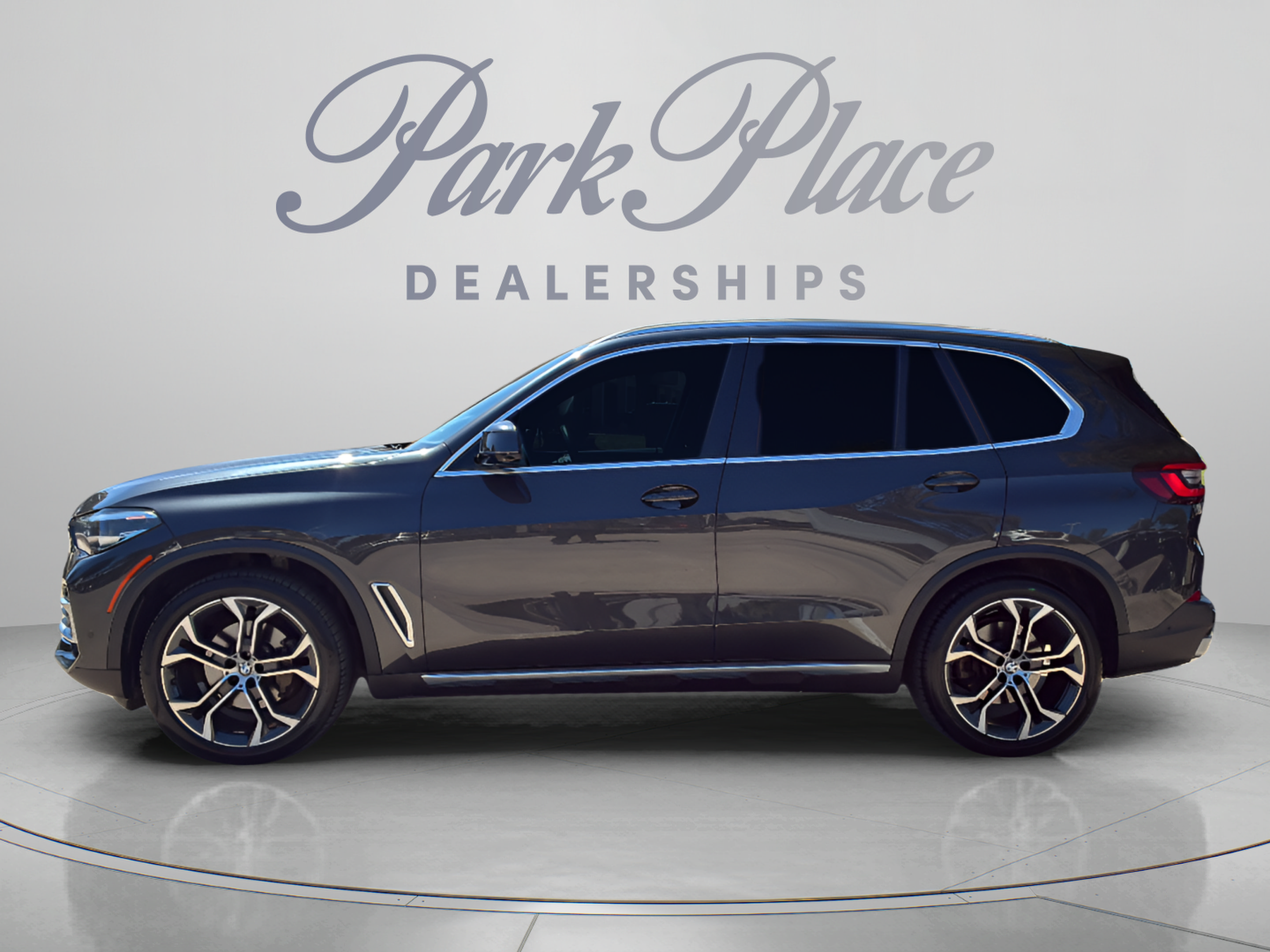 Used 2021 BMW X5 sDrive40i w/ Premium Package 2 RWD image 2