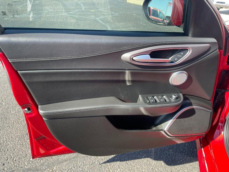 Used 2022 Alfa Romeo Giulia Veloce image 17