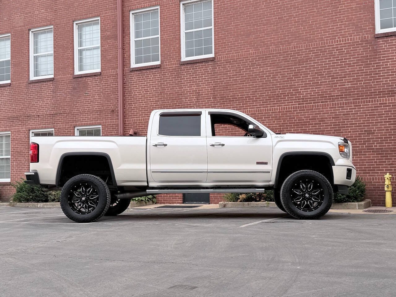Used 2015 GMC Sierra 1500 SLE AWD/4WD image 3