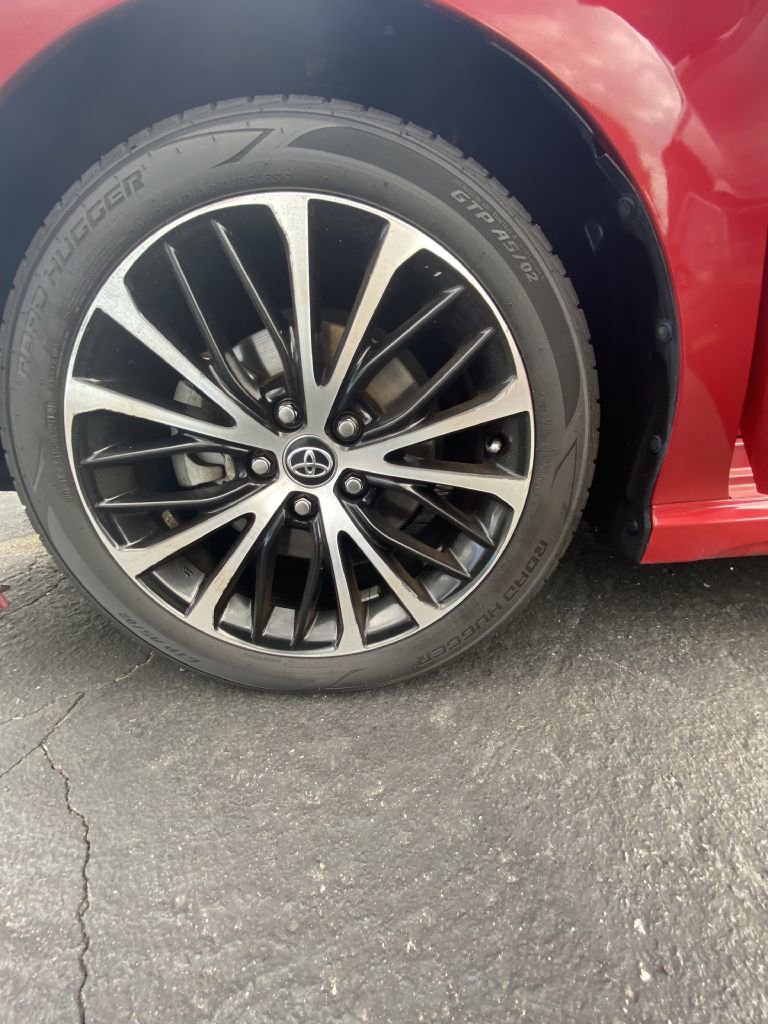 Used 2020 Toyota Camry SE image 4