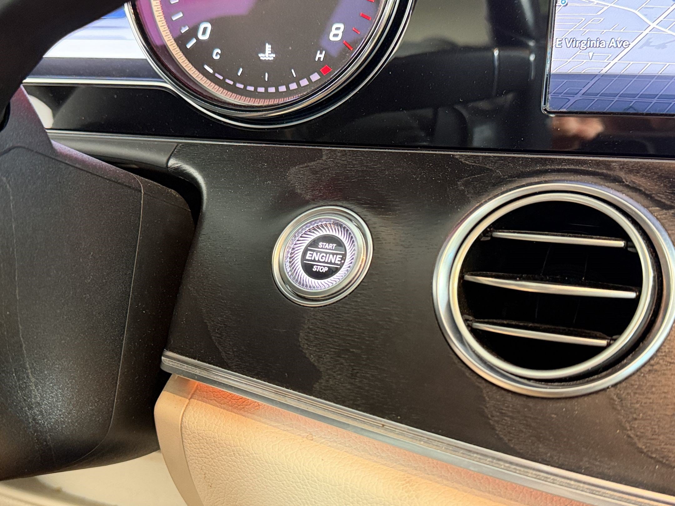 Used 2020 Mercedes-Benz E 350 Sedan image 28