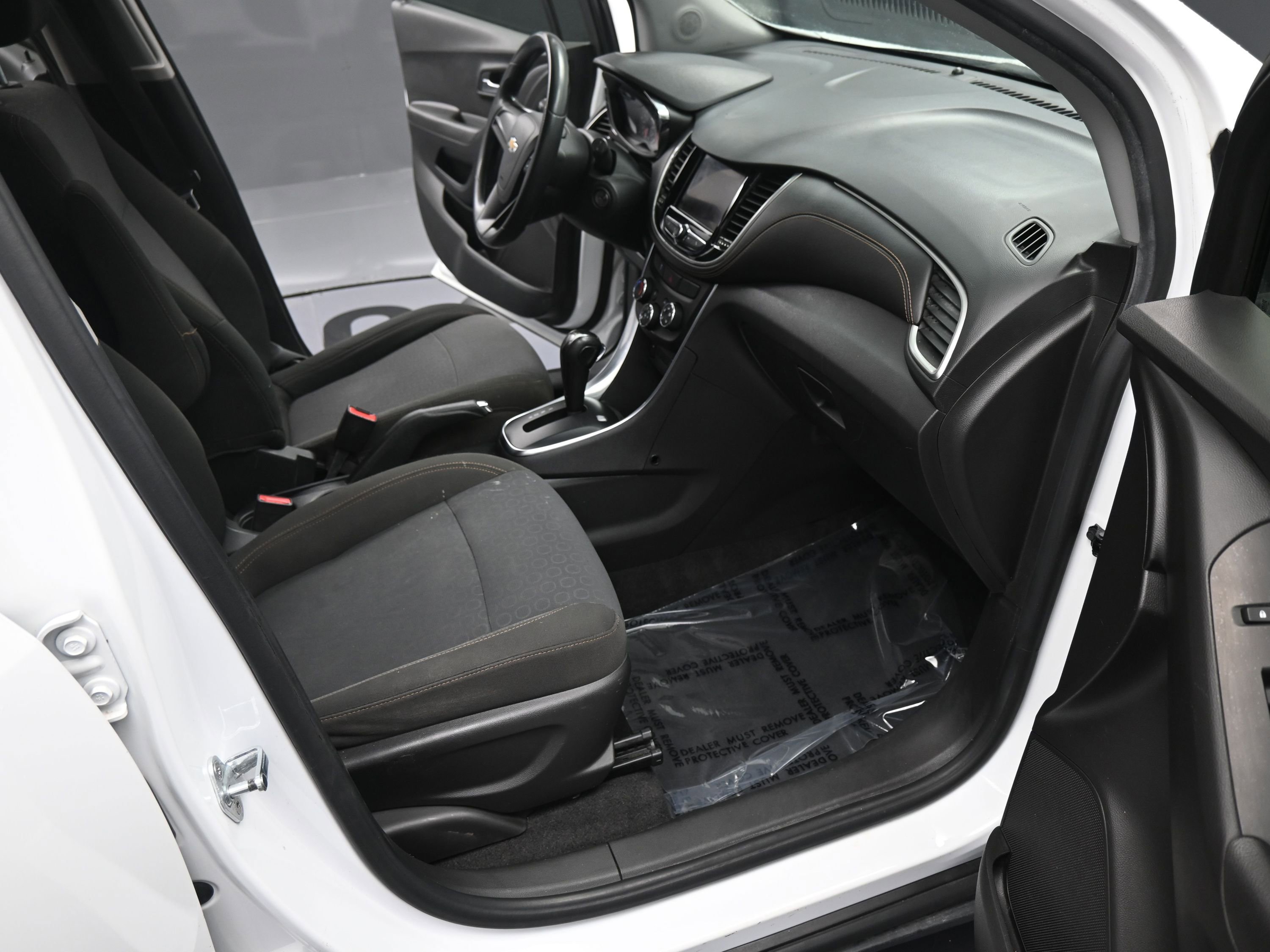 Used 2020 Chevrolet Trax LS image 19