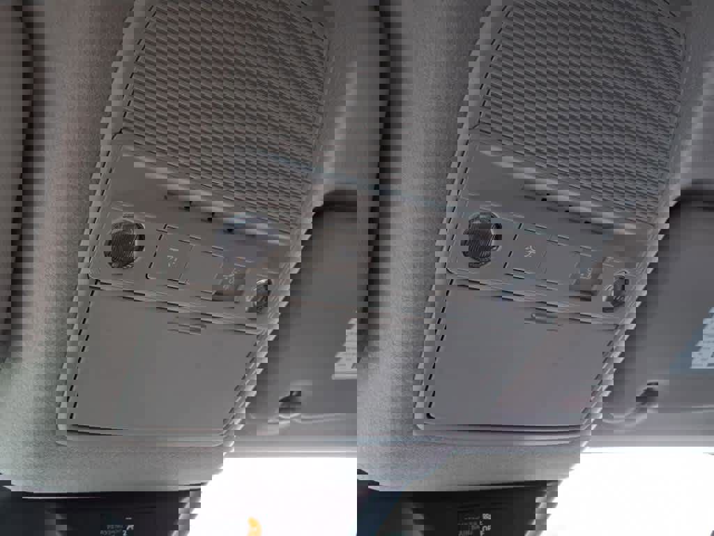 New 2025 Nissan Kicks SR image 42