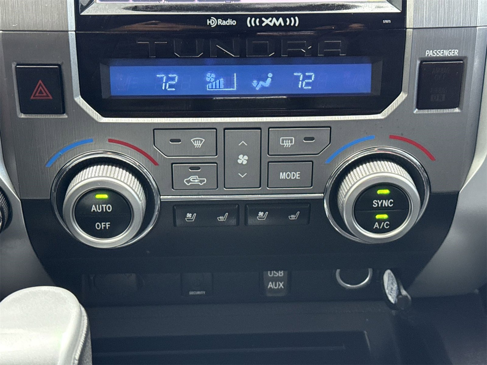 Used 2015 Toyota Tundra Platinum image 28