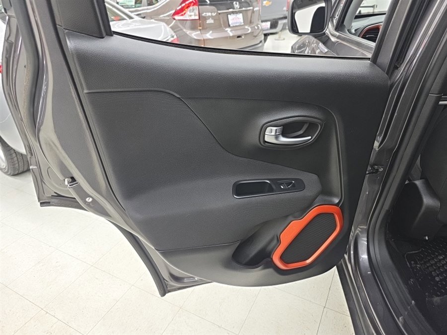 Used 2018 Jeep Renegade Sport w/ Power & Air Group AWD/4WD image 13