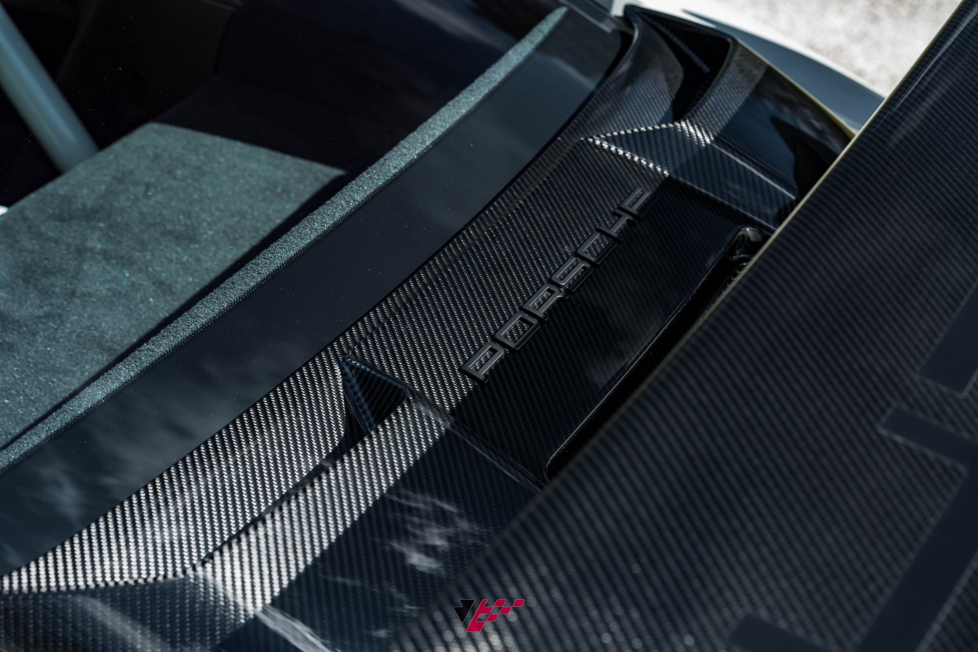 Used 2018 Porsche 911 GT2 RS image 36