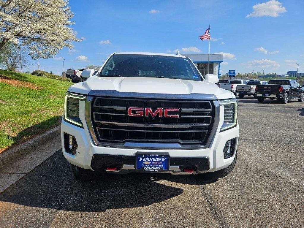 Used 2022 GMC Yukon AT4 w/ Technology Package image 2