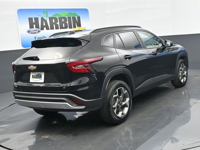 Used 2025 Chevrolet Trax LT w/ LT Convenience Package image 5