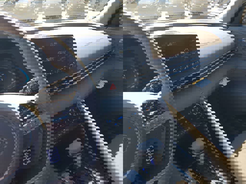 New 2026 Hyundai Elantra SEL Sport Premium image 32