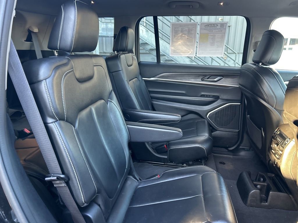 Used 2021 Jeep Grand Cherokee L Limited image 38
