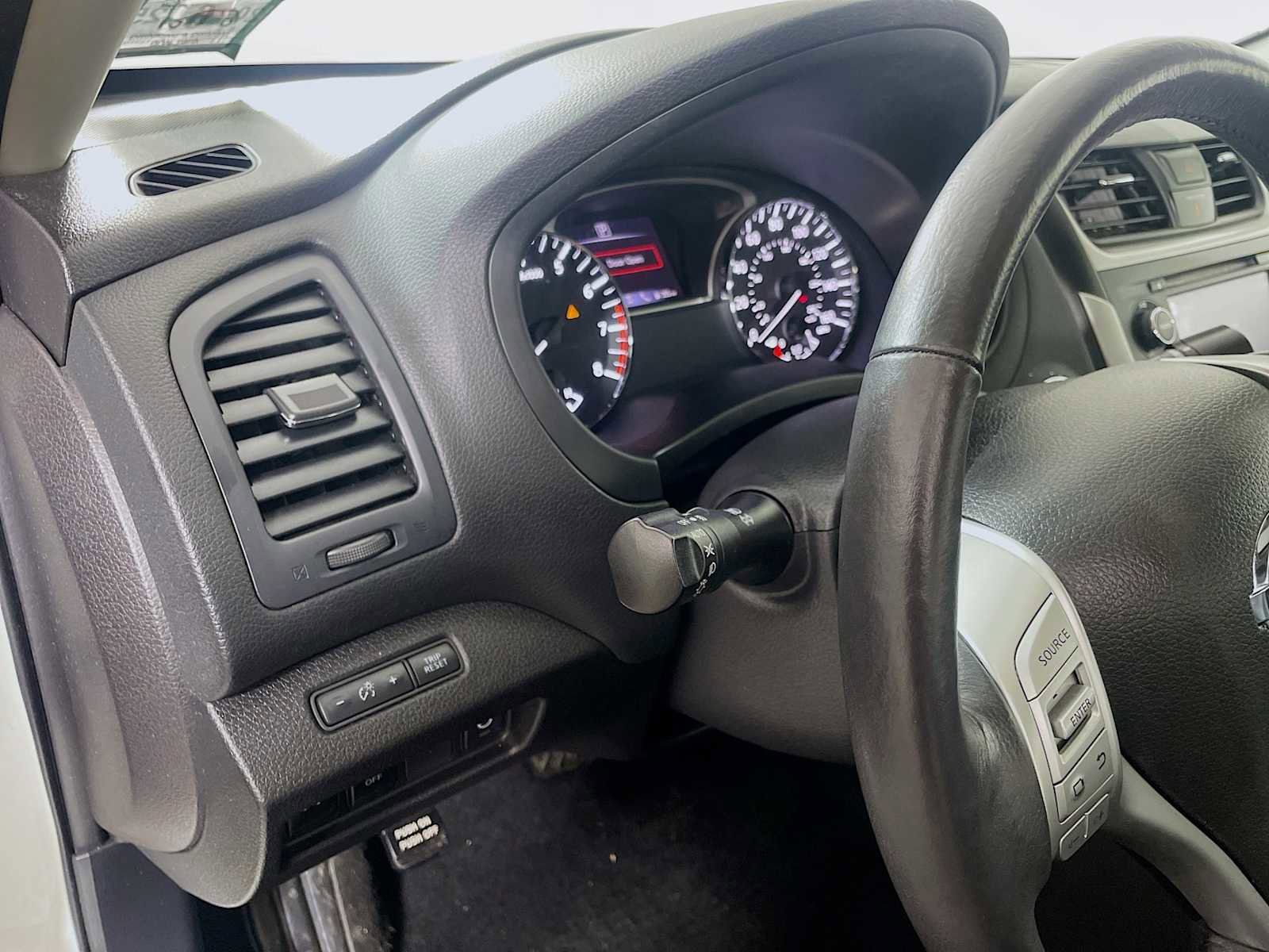 Used 2016 Nissan Altima 2.5 SL w/ 2.5 Technology w/LED Package image 8