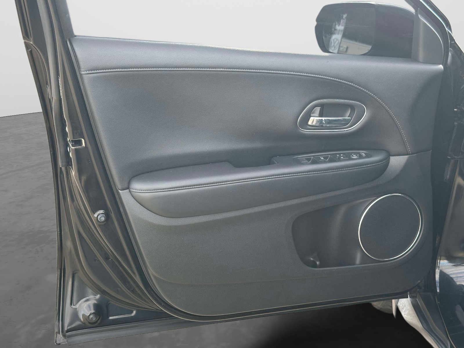 Used 2017 Honda HR-V EX-L image 15