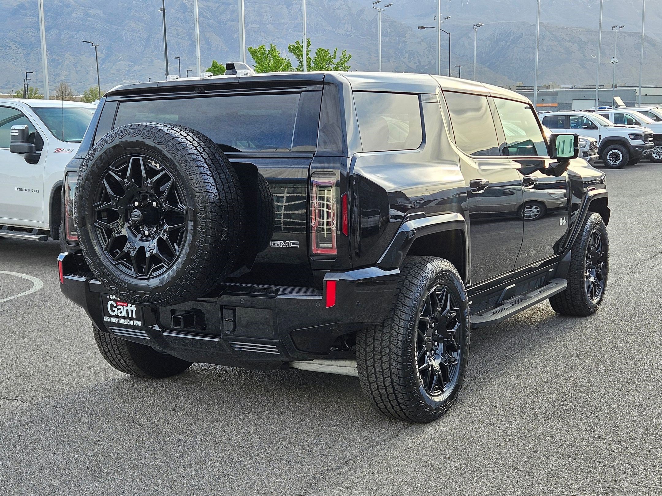 Used 2026 GMC Hummer EV SUV AWD/4WD image 3