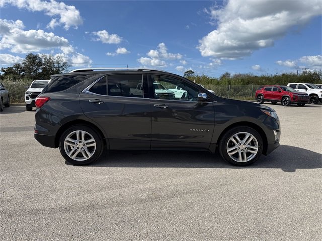 Used 2018 Chevrolet Equinox Premier image 2