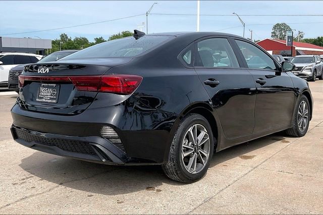Used 2023 Kia Forte LXS FWD image 6