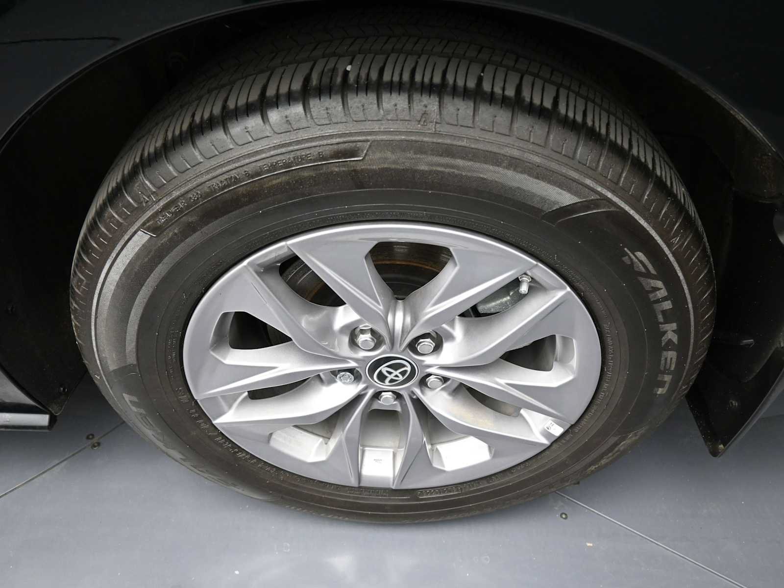 Used 2024 Toyota Sienna LE w/ Protection Package (TMS) AWD/4WD image 15