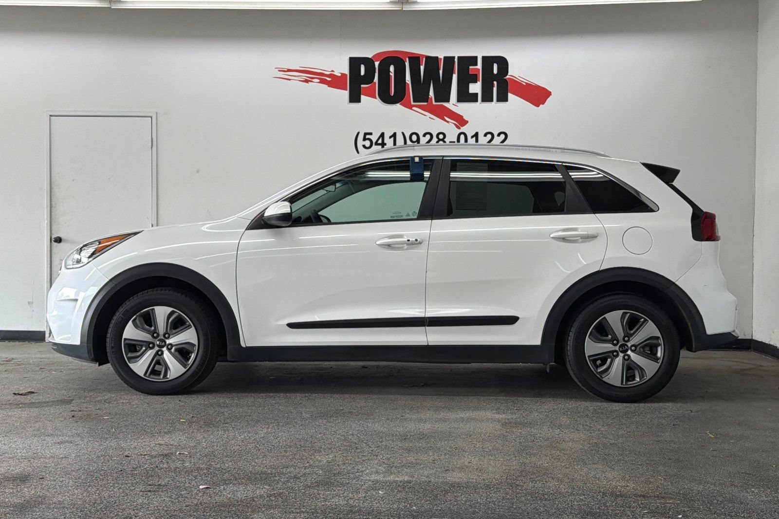 Used 2019 Kia Niro LX FWD image 6