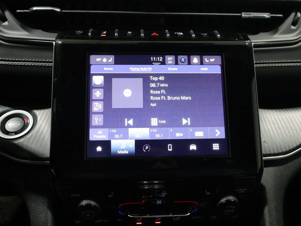 Used 2023 Jeep Grand Cherokee L Laredo image 25