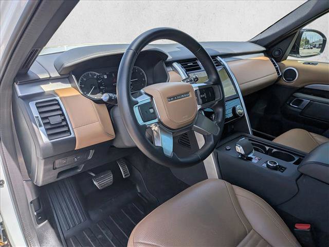 Used 2023 Land Rover Discovery HSE R-Dynamic image 10