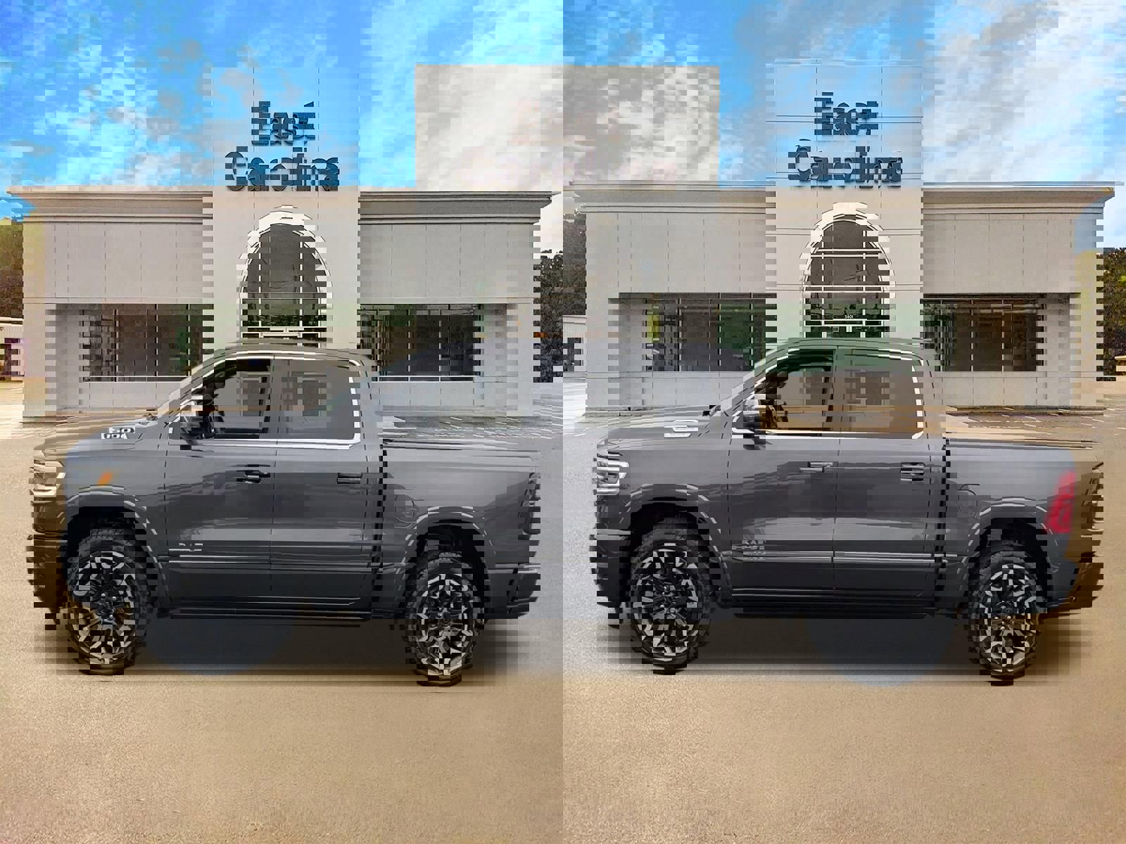 Used 2026 RAM 1500 Limited w/ Body Color Bumper Group image 6