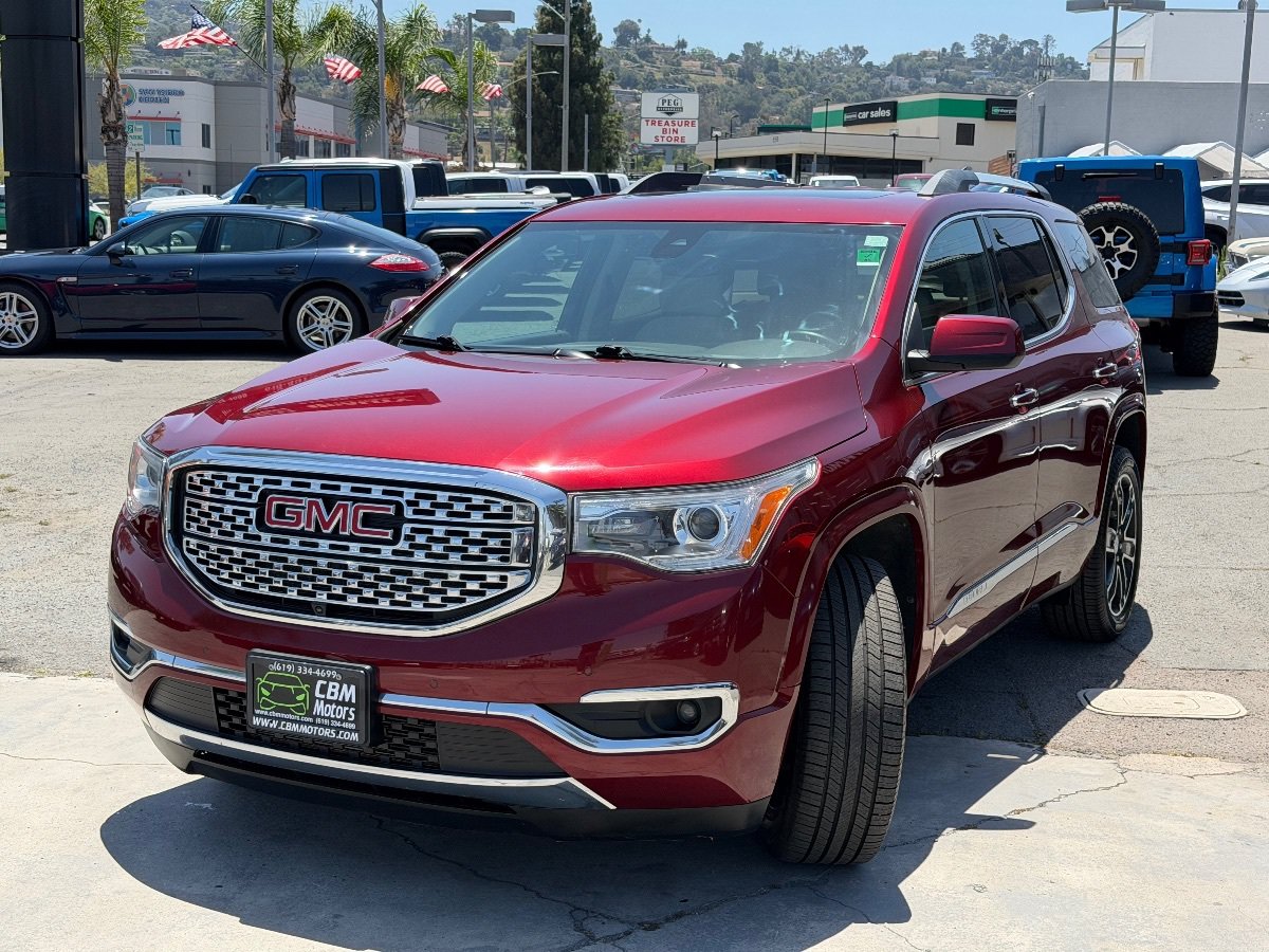 Used 2017 GMC Acadia Denali w/ Technology Package FWD image 5