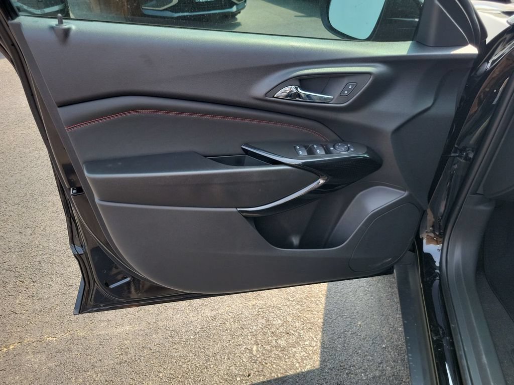 New 2026 Chevrolet Trax RS w/ Sunroof Package FWD image 22