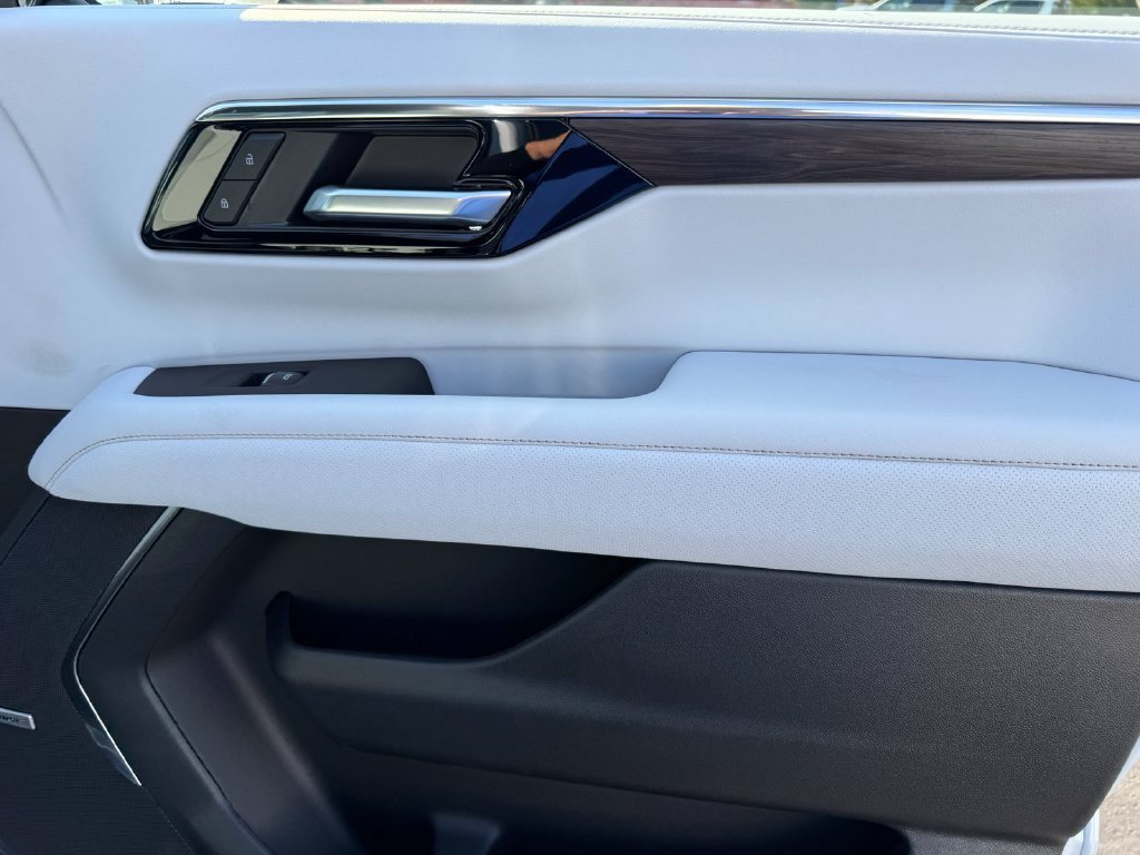 New 2026 Chevrolet Tahoe Premier AWD/4WD image 10