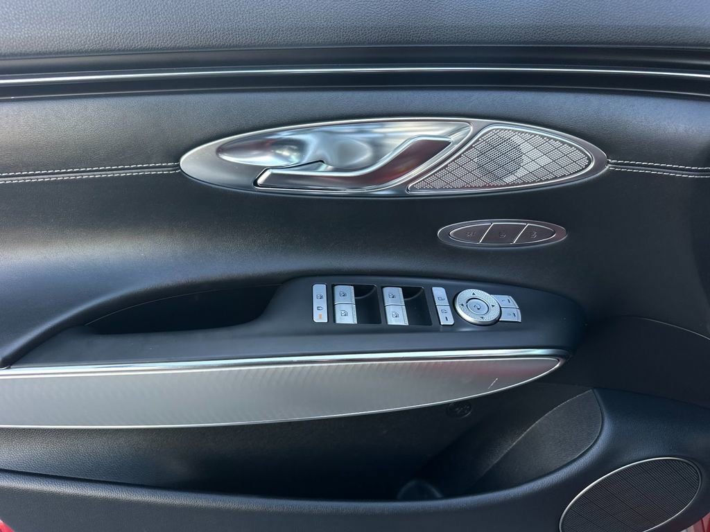 Used 2023 Genesis GV70 2.5T w/ Select Package image 12