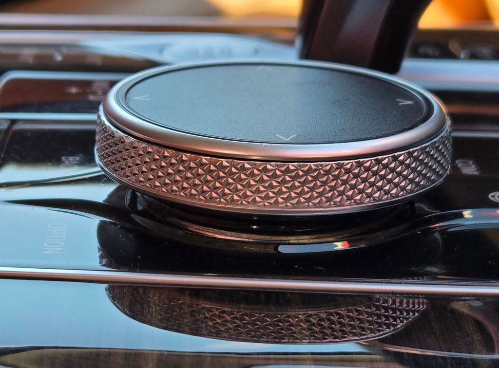 Used 2021 BMW X7 xDrive40i w/ Premium Package image 32