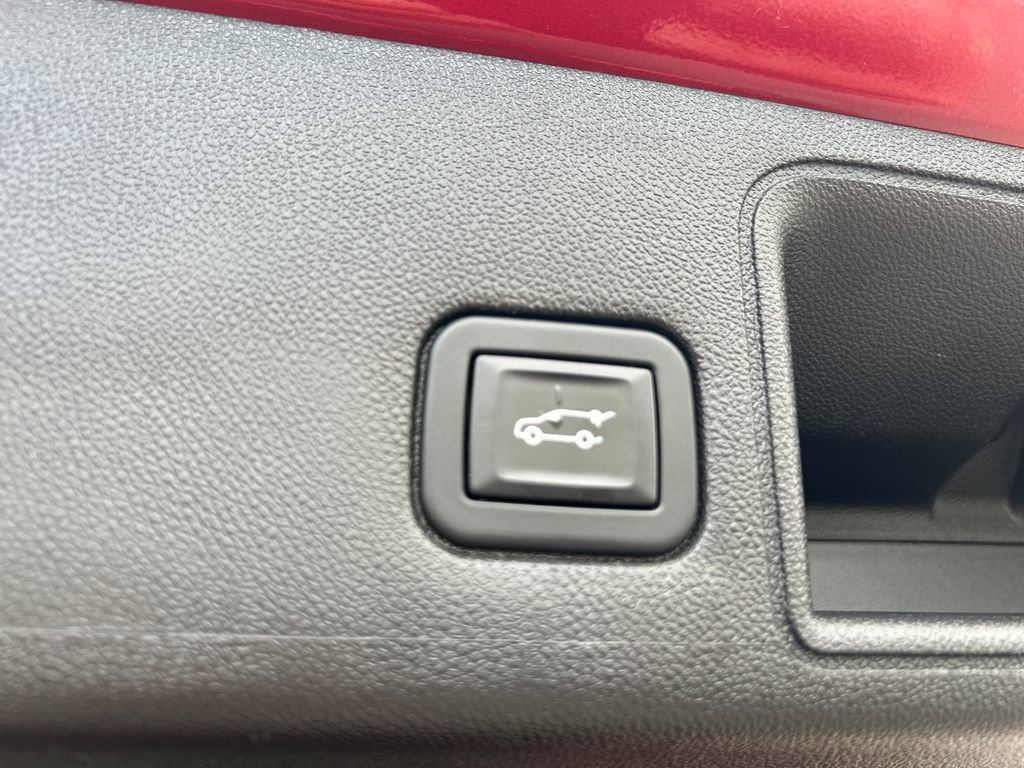 Certified 2022 GMC Terrain SLE w/ Driver Convenience Package FWD image 36