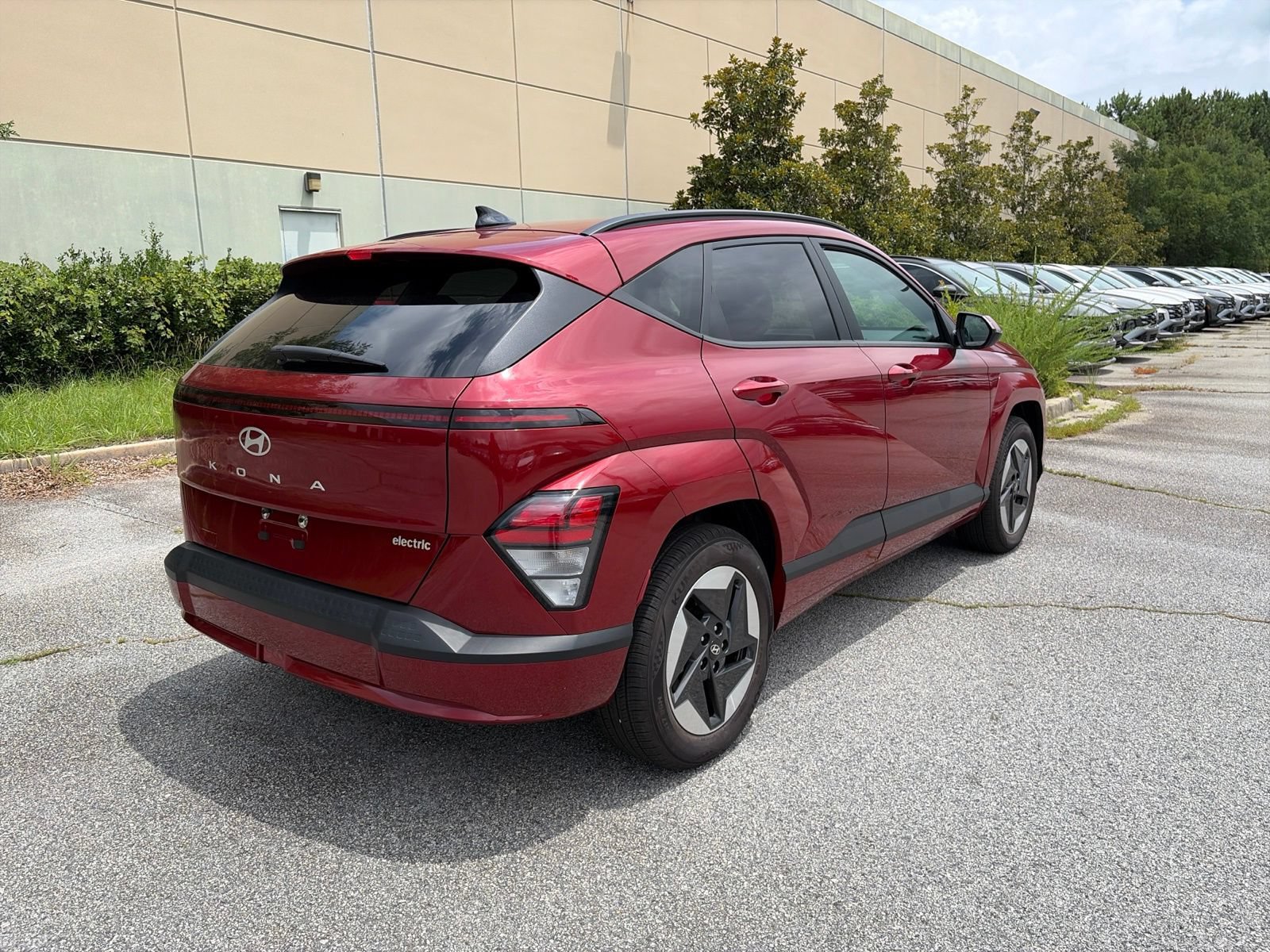 Used 2025 Hyundai Kona SEL FWD image 6